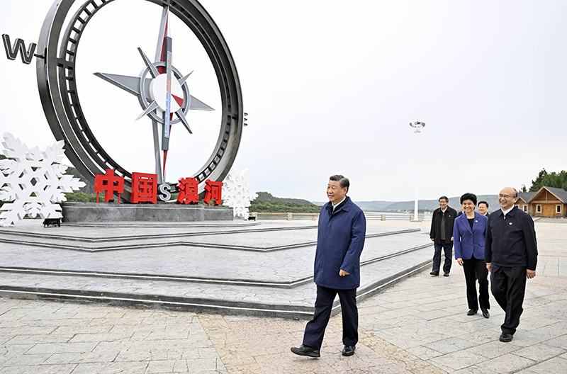 9月6日至8日，中共中央總書記、國家主席、中央軍委主席習(xí)近平在黑龍江考察。這是6日下午，習(xí)近平在大興安嶺地區(qū)漠河市北極村考察。